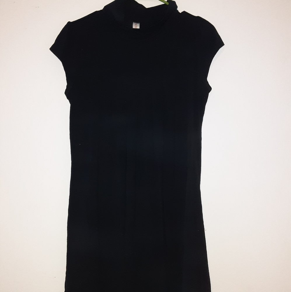 Juniors black dress